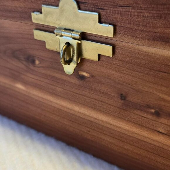 Cedar Box with Latch - Large Size - Picture 7 of 11